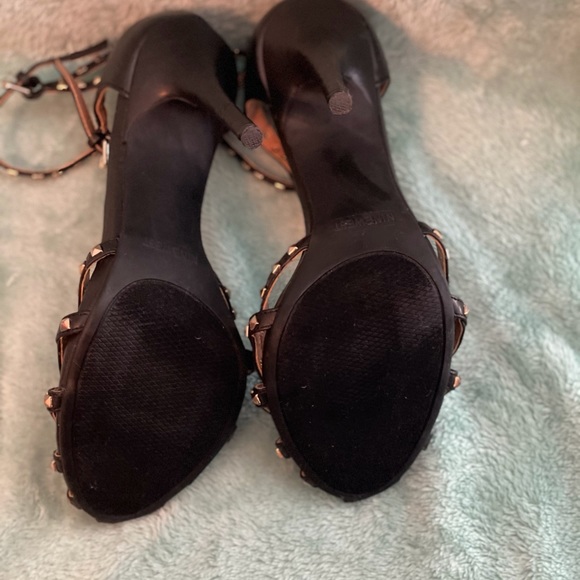 PRELOVED ✨ Studded Nine West Heels - Picture 5 of 5